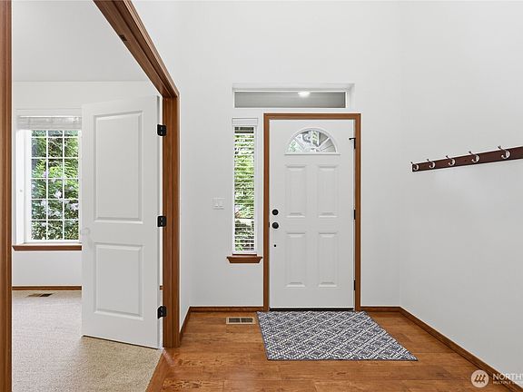 4th image of 7260 Alpenview Place NW