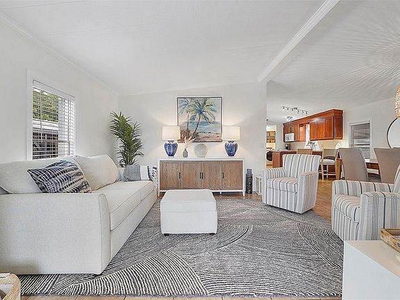 4th image of 5311 SW 30th Avenue