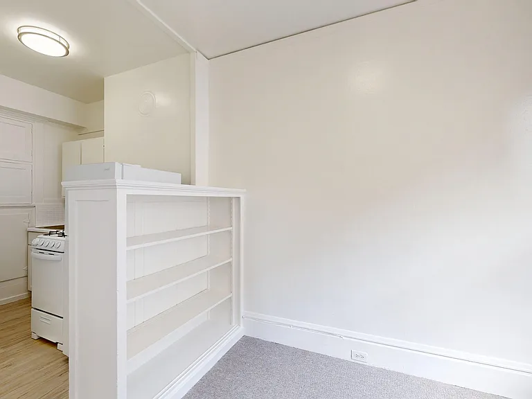 503 Taylor St #412 — Photo 8