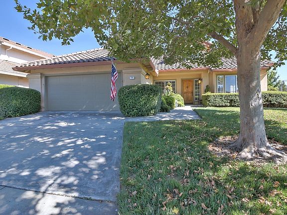 4th image of 200 Bordeaux Ln