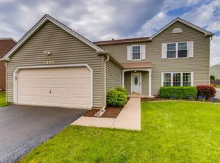 1890 Gleneagle Cir, Elgin, IL