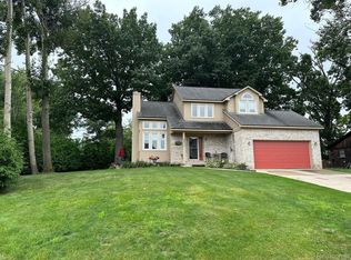 5211 Durnham Dr, Waterford, MI 48327