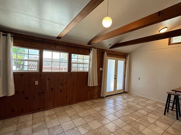 3rd image of 2473 Lawton Ave #2