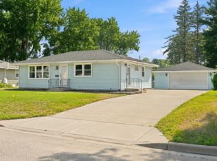 1148 Aurora Ave, Saint Paul Park, MN 55071