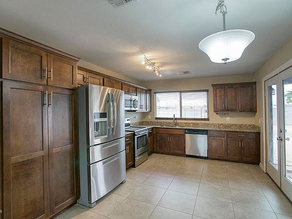 3rd image of 20426 N 14th Ln