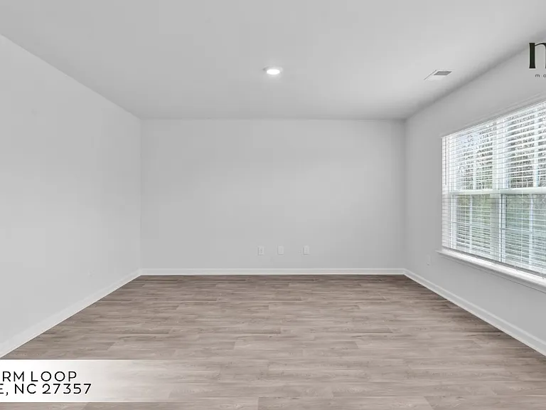 108 W Farm Loop — Photo 2