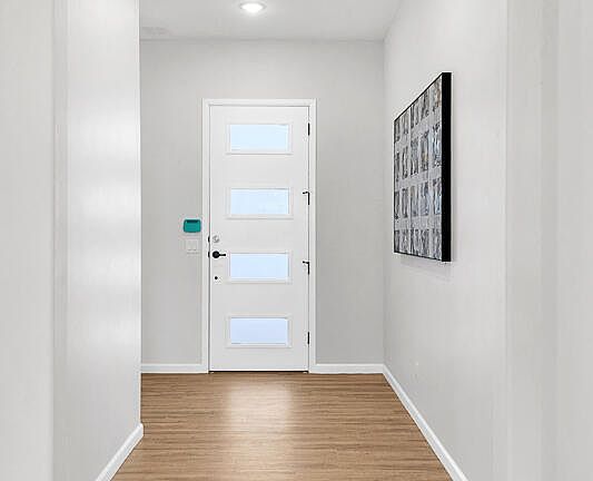 2nd image of 964 Louisiana Downs Ave
