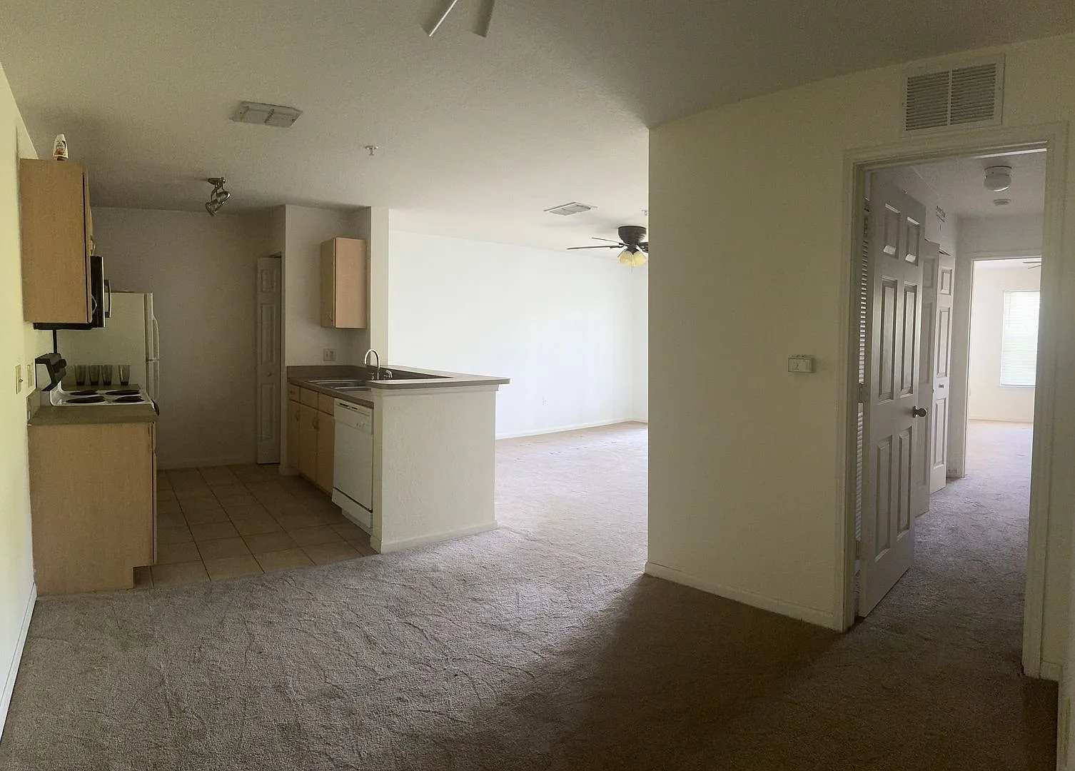 940 Village Trail 6-304 — Photo 4