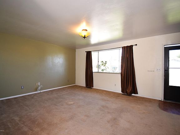 4th image of 3105 Greenbriar Ave