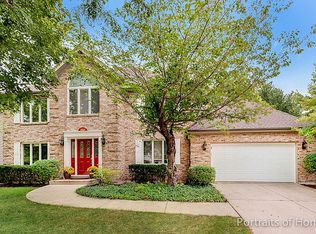 1921 Jahns Dr, Wheaton, IL 60189