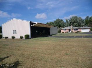 328 Airport Dr, Coldwater, MI 49036
