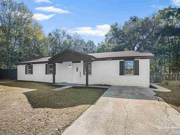 3rd image of 1211 El Paso Cir