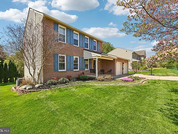 3rd image of 1213 Bancroft Ct