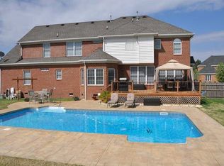 1609 Clarks Cir, Chesapeake, VA 23321