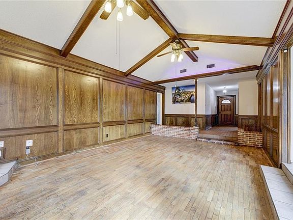 5th image of 1001 Chimney Rock Dr