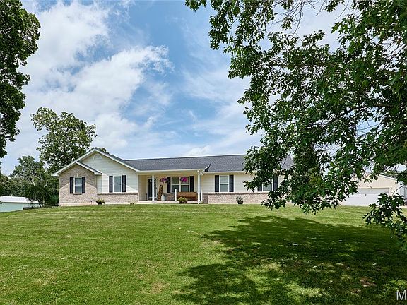 4th image of 205 Hickory Farms Dr