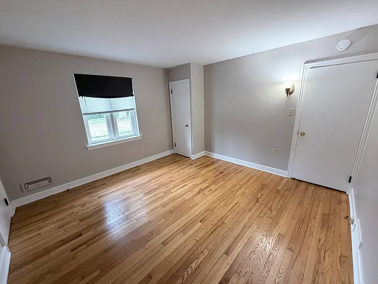 143 E Lincoln Ave — Photo 16