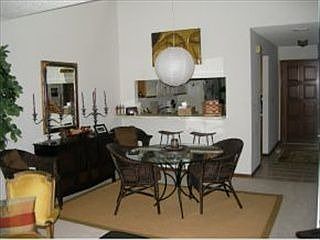 5th image of 622 Jubilee St