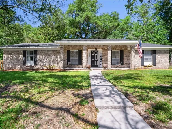 2656 Woodcliff Dr E, Mobile, AL 36693