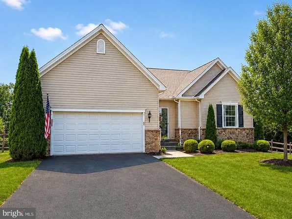 176 Split Rock Dr, Delta, PA 17314