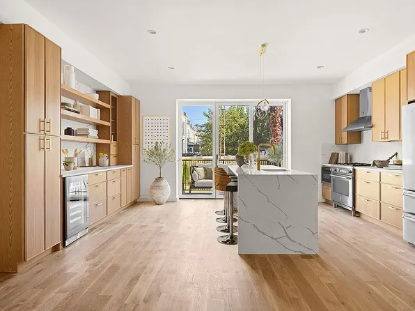 459 Irving Ave, Brooklyn, NY 11237