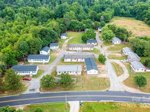 3214 Freezer Locker Rd, Hudson, NC 28638