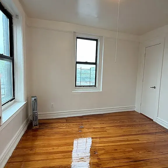 1 E 213th St #8 — Photo 3