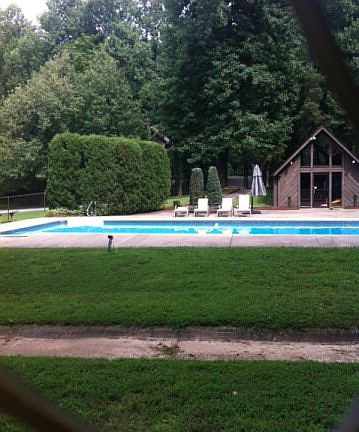 4th image of 2 Hilltop Dr