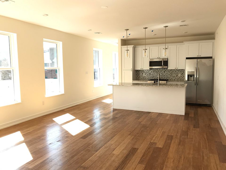1st image of 5338 Germantown Ave #3R