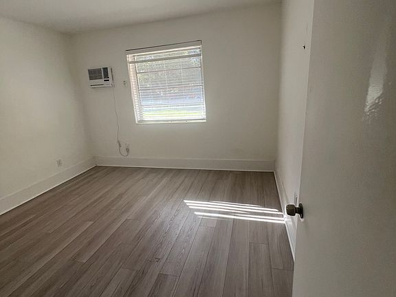 5th image of 107 Calabria Ave APT 2
