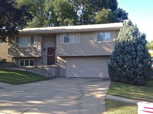 1317 Winona Ct, Sioux City, IA 51104