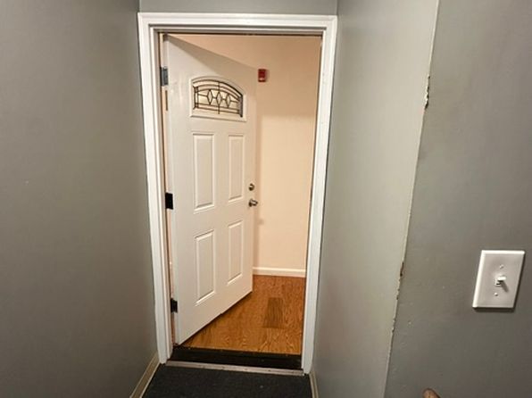 1142 S 52nd St Floor 2
