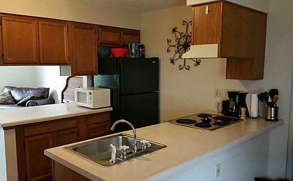 2nd image of 505 Sunrise Dr