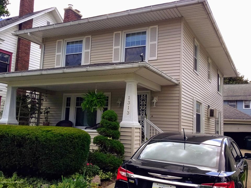 1st image of 1313 W Shiawassee St