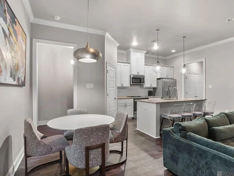 8123 Stonelake Circle East Ave — Photo 5