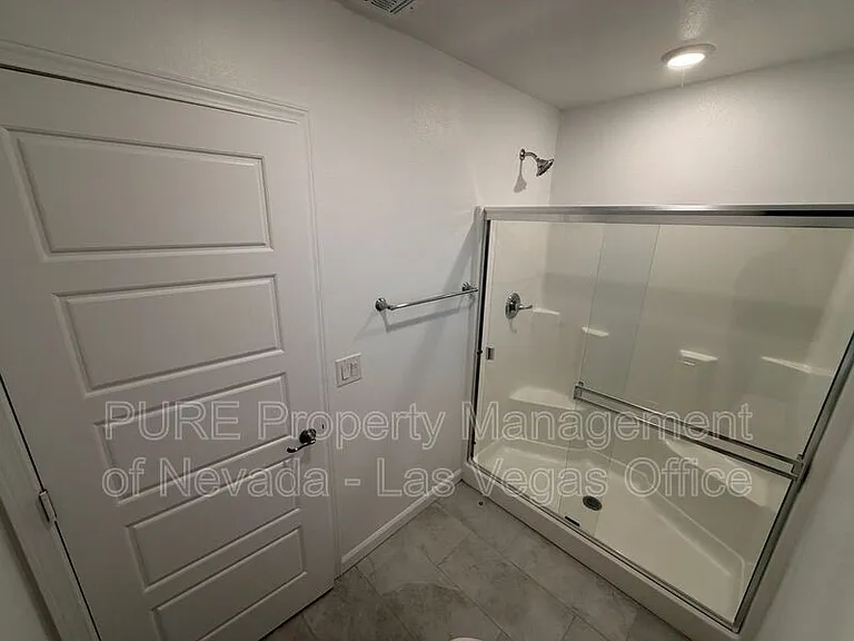 815 Watford Pl — Photo 39
