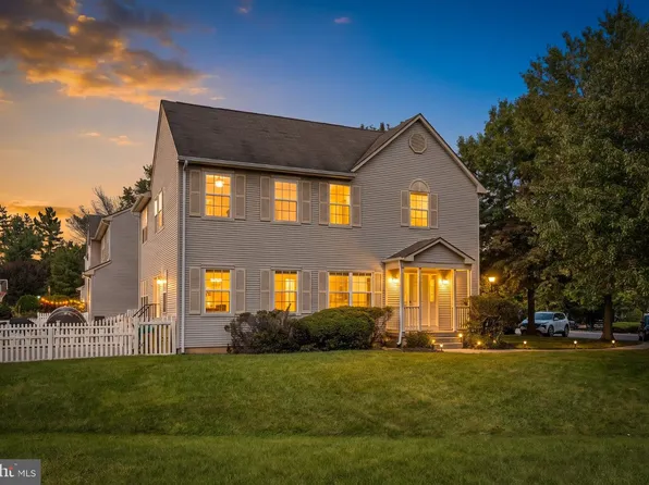 119 Cromwell Dr, Robbinsville, NJ 08691