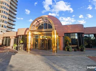 100 Carlyle Drive #C18D, Cliffside Park, NJ 07010