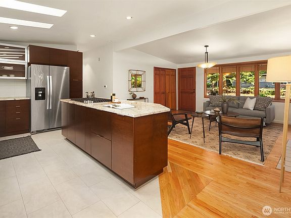 5th image of 12210 NE 64th Street