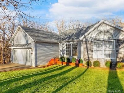 1122 Kays Point Rd, Lake Ozark, MO, 65049