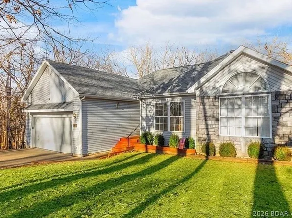 1122 Kays Point Rd, Lake Ozark, MO 65049