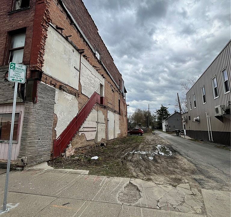 2nd image of 116 S Main St Lot 14