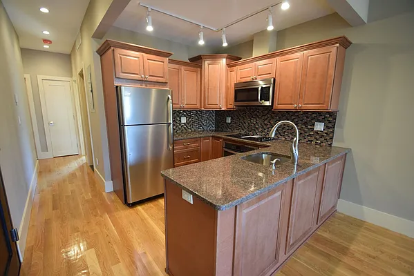 Rented by Urban Realty NYC | media 21