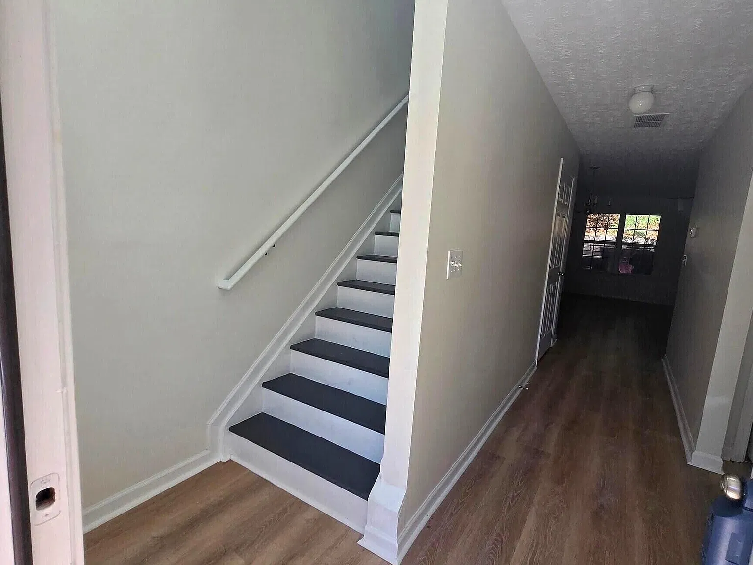 4 bed, 3.0 bath, 1624 sqft, $1,700 — Photo 3