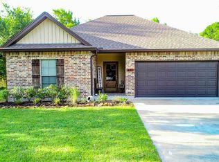 430 W Barkley St, Sour Lake, TX 77659