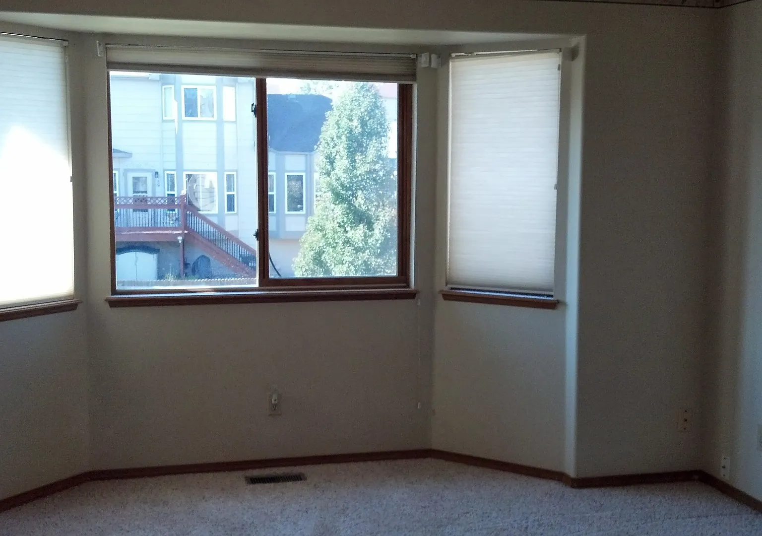 Ranch Style Home w/ Finished Basement — Photo 4