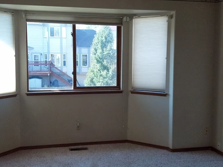 5952 Corinth Dr — Photo 4