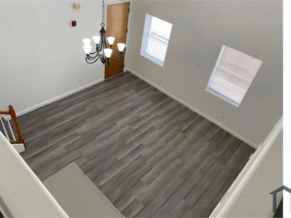 611 E 12th St #207, Oakland, CA 94606
