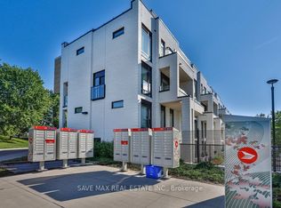 130 Widdicombe Hill Blvd #422, Toronto, ON M9R 0A9