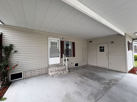 4th image of 374 S Edgewater Dr #374
